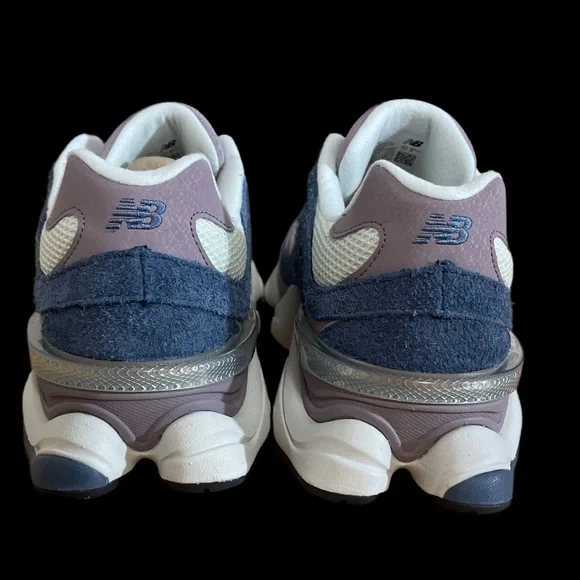 New Balance 9060 Unisex Sizing M/10.5 W/12 Navy Teal Cream  display picture 2
